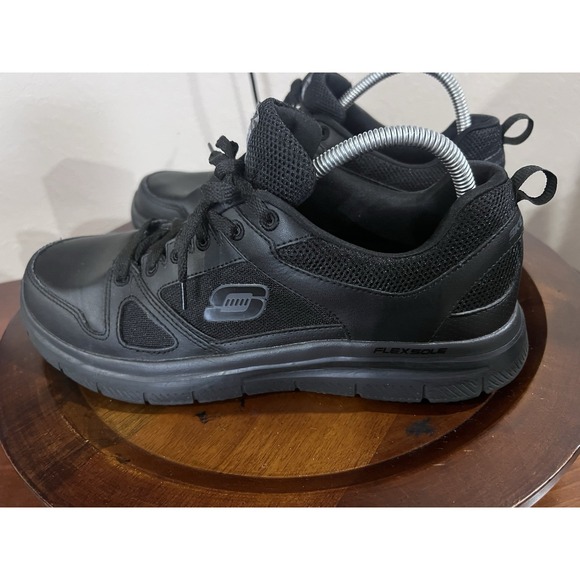 Sketchers Slip Resistant Relaxed Memory Foam Work Shoes Size 10.5 Black Sneakers